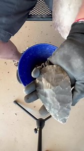 2.1K views · 20 reactions | Making an arrowhead #flintknapping #flintknapper #flint #primitive #arrowheads | Blonde Okie | Facebook