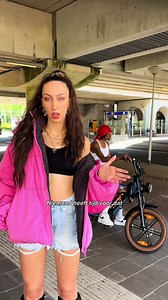 Wat gebeurt er achter me? 😭😭😭 #dutchrap #fyp #nancyfancy