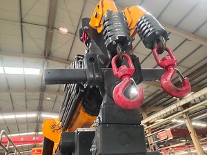 [Hot Item] 80 Tons Crane Arm Wrecker Rotator Suitable Tunnel Rescue Customized Sale