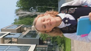 Vertical Video Happy Pupil Hopping Classes: vídeo stock (100% livre de direitos) 1108564189 | Shutterstock