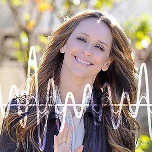 18 reactions | We 'Can't Hardly Wait' for the reunion and for Jennifer Love Hewitt to turn her 'Heartbreakers' movie into a TV show. | The Blast | Facebook