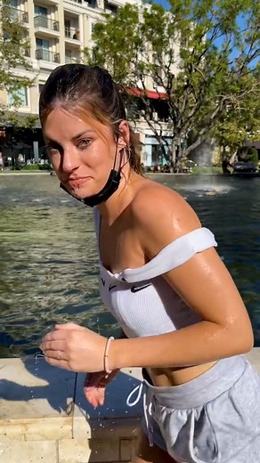 My trust issues now | Hannah Stocking