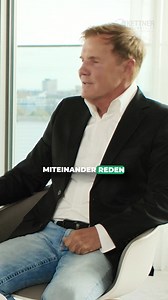 1.3M views · 54K reactions | Kein Geld für DEINE Rente, aber für Katar-Deals! (Dieter Bohlen Interview) Schütze dein Vermögen vor Enteignung! Am 26.11.2025 verrät dir Dieter Bohlen im exklusiven Webinar seine Strategien. Link in der Bio. #gold #edelmetalle #Wirtschaft #Deutschland #politik | Kettner Edelmetalle | Facebook
