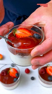 La panna cotta aux fruits rouges, une gourmandise pour faire fondre toutes les papilles 🥰 | Demotivateur Food