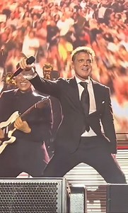 3.6K views · 224 reactions | El Dron Travieso ... #LuisMiguel42AñosDeTrayectoria #ClubOficialUnRomanceConLuisMiguel | Club Oficial Un Romance Con Luis Miguel | Facebook