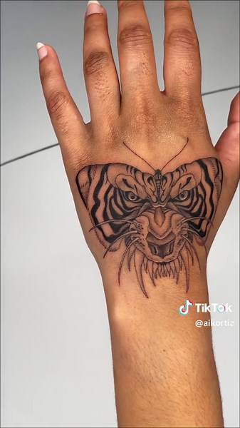 Butterfly Tiger 🦋 #tattoos #torontotattoo #toronto #torontotattooartist #f #tiger #butterfly #butterflytattoo