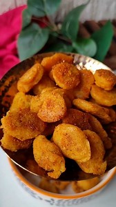 One breakfast recipe that you need to try right away Mix dal protein packed breakfast ✨✨👌👌 Breakfast or lunch, what do you think 😍👌 Ingredients and recipe Moong dal - 1/2 cup Lal masoor dal - 1/4 cup Chana dal - 1/4 cup *wash thrice and soak for 2 hours Garlic Ginger Green chili *add to pulses and grind these with some water to fine batter. Take half batter and add Salt Red chilli - 1 tsp Turmeric - 1/2 tsp Cumin seeds - 1 tsp Sesame seeds - 1 tbsp *now beat the batter for 10 minutes ENO - 1
