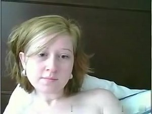 Webcam immature blessed with that perfect innie pussy