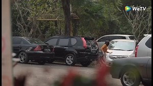 Hah Karen @pammybowie punya suami 2 😱 Lah gimana ngurus Welly @fero_walandouw aja udah sulit, sekarang nambah 1 nih? kira-kira siapakah dia? Cari jawabannya sekarang di: 🎬: WeTV Sinetron 9 Bulan 👉: Selasa - Kamis pukul 18:00 WIB (VIP 2EP lebih awal) Klik: http://bit.ly/9bulandiwetv #WeTVIndonesia #NontonDiWeTV #WeTVID #9Bulan #WeTVSinetron | WeTV Indonesia