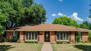 WICHITA FALLS --- SEE THIS HOME ON TV --- SUNDAY MORNING AT 9:30 ON KJTL FOX 18. #WICHITAFALLSHOMES #WICHITAFALLSREALESTATE 4809 DICKENS STREET WICHITA FALLS Lee Bybee Hirschi Realtors Hirschi Realtors $263,000.00 Call or Text: 940-781-0990 | The Open House Show | Facebook