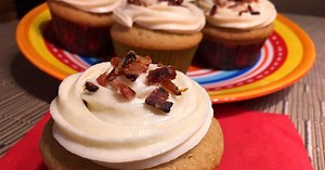 Maple Bacon Cupcakes