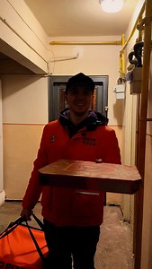 Pizza mare la preț de mică cu promocodul LARGE 😉 #dodopizza #fyp #foryou #dodopizzaromania #funny | Dodo Pizza Romania