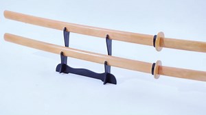 3 Pcs Bamboo Bokken Training Martial Sword with Stand, 41 Inch Practice Swords Bamboo Katana with Sheath 2 Tier Black Prop Katana Rack for Martial Performance Decoration Gift(Beige)