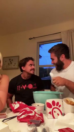 45K views · 1.9K reactions | Chick-fil-A this is outrageous Tate Sweatt | tatesweatt1 | Facebook