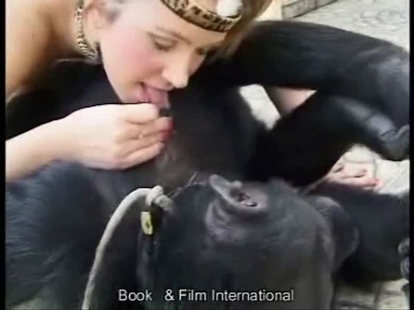 Fuck-hungry Indian woman adores giving head to a monkey