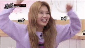 Clumsy Sana 😁🤪🥰 #SanaWeLoveYou #NoSanaNoLife ©u/twixieses | TWICE ONCE PINAS