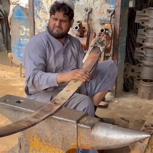 Heavy Truck Leaf Spring Replacement | Full Suspension Repair Step-by-Step | Fan DIY