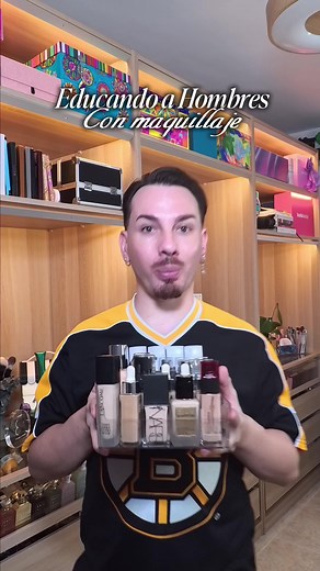 Educando a hombres sobre maquillaje de lujo