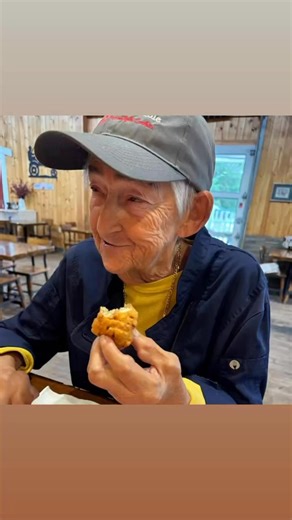 Wednesday is here! 🥣 Clam Cakes & Chowder Season is Here! 🐚 Come get a taste of summer with our famous clam cakes and creamy chowder – golden, crispy, and packed with flavor! 🥔 Irish Nachos House-made chips piled high and smothered in creamy queso cheese – a fan favorite you won’t want to miss! 📍 Made fresh. Served hot. Only at Harvest Tap & Table Get ‘em while they last! | Harvest Tap & Table