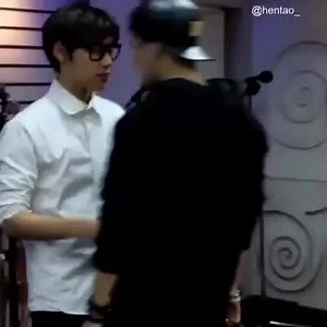 GET A DAMN ROOM KAKSNSNSDLS #JacksonWang #got7 #History #yijeong #Kpop (cr. to @hentao_) | KPOP Memes
