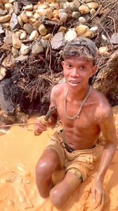 35K views · 466 reactions | Amazing gold miners..!!! How did we find the gold path on the river cliff with the Dongfeng mining machine..??? #Amazing #gold #oro #miners #How #findinggold #founder #Line #tracking #Path #with #DONGFENG #mining #machine #fb #trend | Nopelindo Karnopa Railis | Facebook