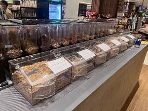 [Hot Item] Contenedor de semillas secas de plástico transparente a granel con dispensadores y cuchara