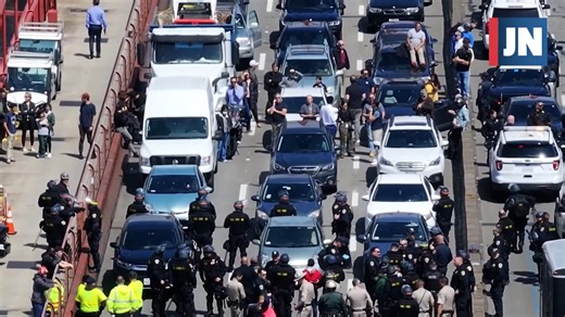 3.6K views · 21 reactions | A ponte Golden Gate, em São Francisco, nos Estados Unidos da América, foi bloqueada, esta segunda-feira, por manifestantes pró-Palestina. A circulação esteve interrompida durante cinco horas com o obejtivo de chamar a atenção para o conflito na Faixa de Gaza. Pelo menos 15 pessoas foram detidas pela polícia. | Jornal de Notícias | Facebook