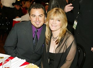 'Brady Bunch' star Susan Olsen fired after confrontation with gay actor