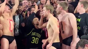 Steph Curry surprises fans at his old stomping ground