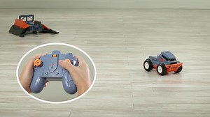 Hot Wheels R/c Trick Truck Transforming Stunt Park Vehicle