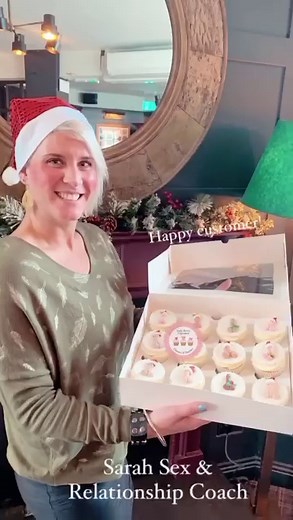 2.1K views · 15 comments | ❌  Warning Cheeky Festive Cupcakes Iif you’re easily offended, please don’t watch this reel 浪 It’s fun to create unique cupcakes for my customers ! You can order your cupcakes at: ⭐️www.ladyberrycupcakes.co.uk #ChristmasCupcakes #ChristmasCupcakeClasses, #ChristmasCupcakeDecorating #LadyBerryCupcakes, #OnlineCupcakeClasses, #CakeDecoratingClasses, #LondonCupcakeClasses, #fondant | Lady Berry Cupcake School | Facebook
