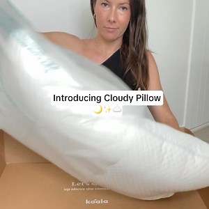 Perfect for every type of sleeper and sleep position. The Cloudy Pillow gives you that soft, fluffy feel of down — just without the feathers. | Koala