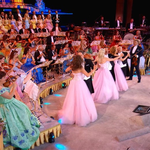 André Rieu will amaze you with iconic film scores, beautiful waltzes, tear-jerking ballads and unexpected chart hits with his brand-new cinema concert POWER OF LOVE screening for a limited season from Saturday 31 August. 💞🎻 From his picturesque hometown of Maastricht The King of the Waltz presents a must-see big screen spectacular. Accompanied by his world-famous Johann Strauss Orchestra, and a cast of hundreds, this promises to be the music event of the summer by one of the world’s most proli