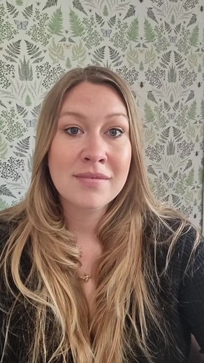 Greetings from Photoshop! Lorna Syson breaks down her staging process in #photoshop