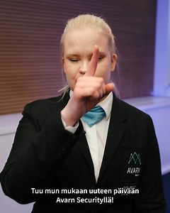 Mitä kesä Avarn Securityllä pitää sisällään? Hyppää mukaan Hennan työpäivään kurkistamaan, mitä kaikkea työ turvallisuusalalla voi olla. 😎 Avarn Security hakee nyt satoja kesätyöntekijöitä ympäri Suomen. Tutustu eri kesätyömahdollisuuksiin ja löydä oma paikkasi 👇 avarn.duunitori.fi | Duunitori
