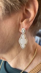 Kendra Scott earrings and necklaces and bracelets OH MY! Loving these fall collections 🤩 #kendrascott #kendrascottjewelry #jewelry #sanmarcostx #shopsmall | Two P's & Calli's Boutique