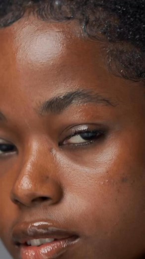 OMARICODE MATTE O'CLOCK PRIMER AVAILABLE IN THE STORE. IT HELPS TO CONTROL OIL REDUCE THE APPEARANCE OF PORES AND IS THE BEST MATTIFYING PRIMER FOR OILY SKIN. PRICE : R 350 DON’T WAIT UNTIL YOUR FAVORITE MAKEUP PRODUCTS ARE SOLD OUT PLEASE TO ORDER ANY OF OUR PRODUCTS VISIT OUR SHOPPING CENTRE KEMPTON PARK (SHOP 49)OR CALL /WHATSAPP 0633059665.TO COURIER AROUND SOUTH AFRICA IS R120 ( DISTANCE CAN NEVER BE A BARRIER CREDIT : @omaricode . . . . . . . . . #gloclassicbeautypalour #reels #makeupartis