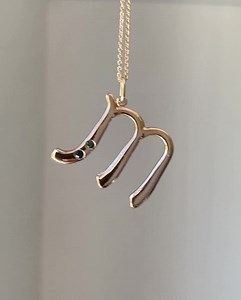 These beautiful letter necklaces are available now in M and K in Solid Gold✨ Email admin@ubykate.com to have your letter made殺 Experimenting with sand casting pieces has brought so much joy recently, seeing the final result from crafting something using your hands is so rewarding We have made some pretty special sand casted pieces that I can’t wait to share with you soon! Search “letter” on our website xx | UbyKate | Facebook