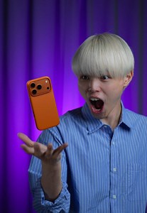 手のひらでスマホが浮く！簡単動画の作り方