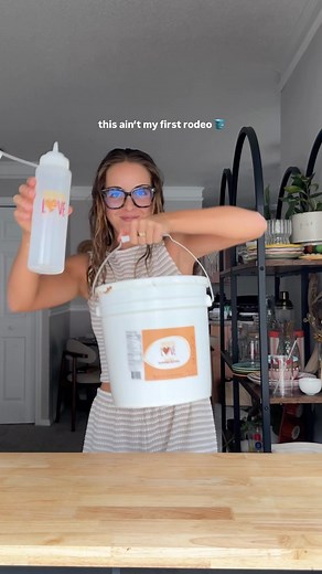 Professional almond butter pourer has been added to my resume 🤓 #almondbutter #supportsmall #15poundsofalmondbutter #pour #jarfill #containerpour #almondbutteraddict | Jennaliveswell