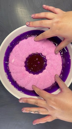 Pink Donut #asmr #asmrcommunity #oddlysatisfying #viral #explore | chalkitasmr