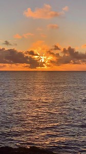 Kailua sunrise. 🤙🏼☀️🏝 #sunrise #paradise #hawaiilife #kailuabeach #oahu #aloha | Darrin Davis