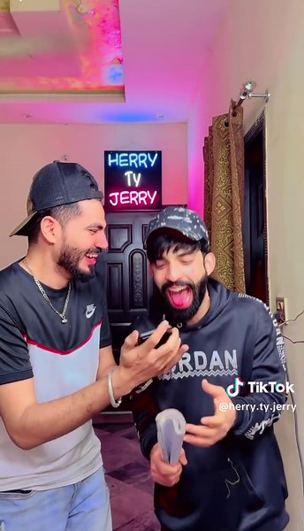 Funny Prank Video: Zaraa Bach K | Herry Jerry