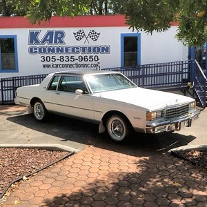 14 reactions | #1985 #caprice #classic #landau #spokewheels #2dr #boxchevy #karconnection #clean #newshoes #vogues #og DM or call for details 305-835-9650 | Karconn Rides | Facebook