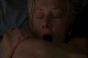 Kelly Carlson, Joely Richardson - Nip-Tuck s1e01