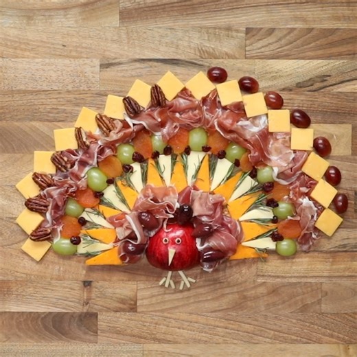 60K views · 289 reactions | The ultimate Thanksgiving snack board 旅 | Twisted | Facebook