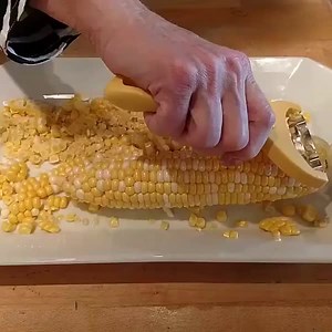 The ONE tool you need this summer. 🌽🌽 Corn Zipper Tool: https://bit.ly/3MSIwRG Corn, Avocado and Tomato Salad: https://bit.ly/3tI7pZr | Williams Sonoma
