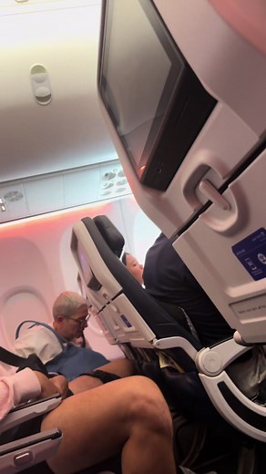Part 2!!! United flight drama!!! #fyp #wildnout #crashout | airplane drama