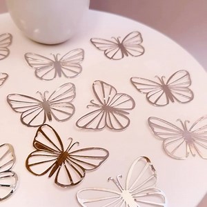 Personaliza tus figuras para tus recuerdos, para tus decoraciones , podemos elaborar tu estilo y color favorito anímate y cotiza tu diseño.#infinityjoyasyaccesorios #hechoamano #personalizados#mariposasdevinil | Infinity Joyas y Accesorios