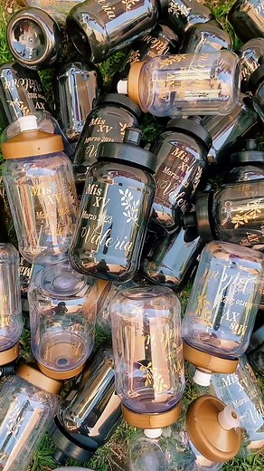 Vasos chupon para quinceañera no olvides contactarnos por facebook para realizar tu pedido #dorado #negro #fiesta #XV #quinceañera #valeria #marzo #2023 #facebook #viral